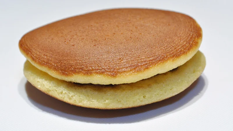Dorayaki z nadzieniem z czerwonej fasoli anko